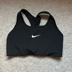 Nike Dri-FIT Swoosh Women's Medium-Support Sports Bra